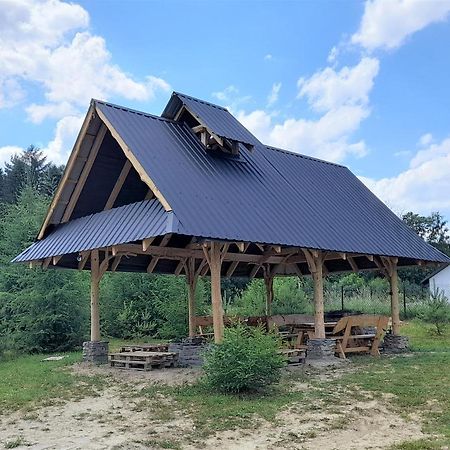 Отель Chochlik Устшики-Дольне Экстерьер фото
